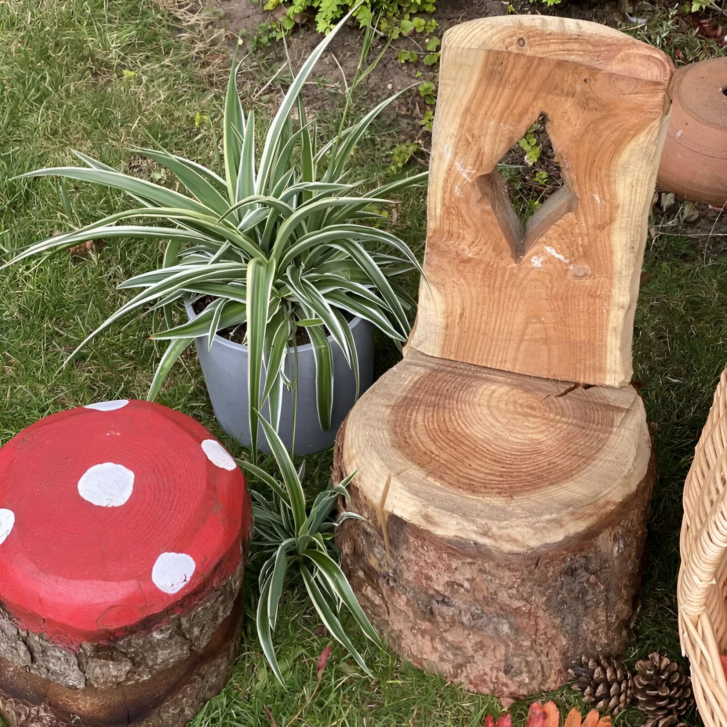 Small Knights Of The Round Table and Chairs - 5 Piece Set