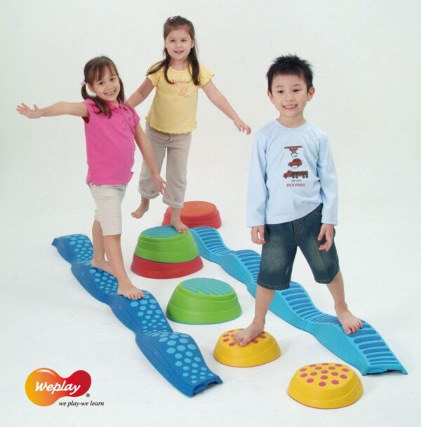 Wavy Tactile Balance Path