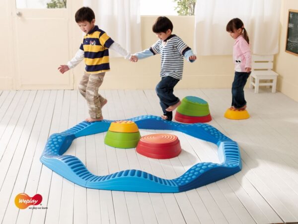 Wavy Tactile Balance Path