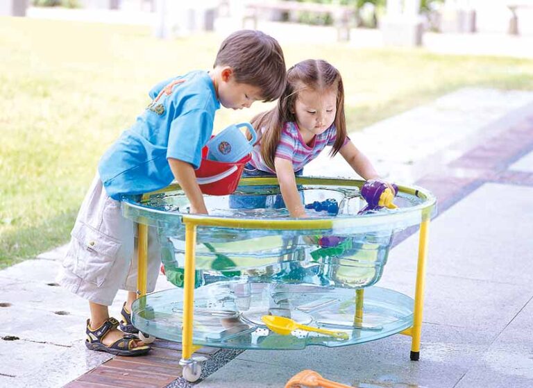 Height Adjustable Sand and Water Table