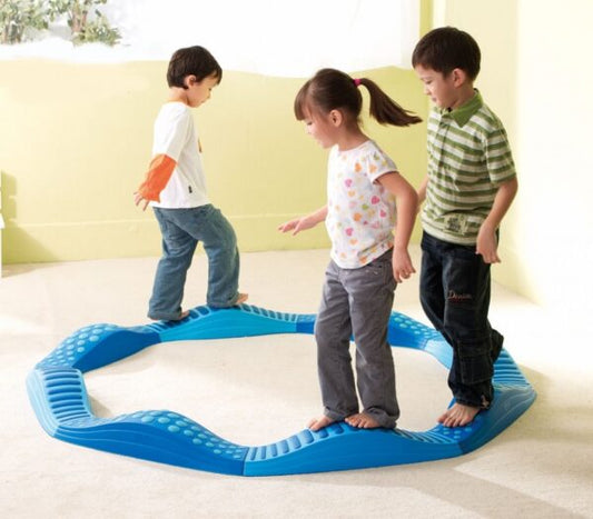 Wavy Tactile Balance Path